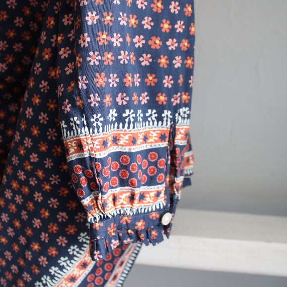 Trovata Birds of Paradis Hillary Floral Print Blouse in Navy Heirloom Size XS - Picture 5 of 6
